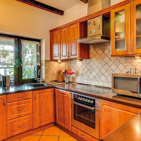 4 Bedroom Cozy In * Mścice